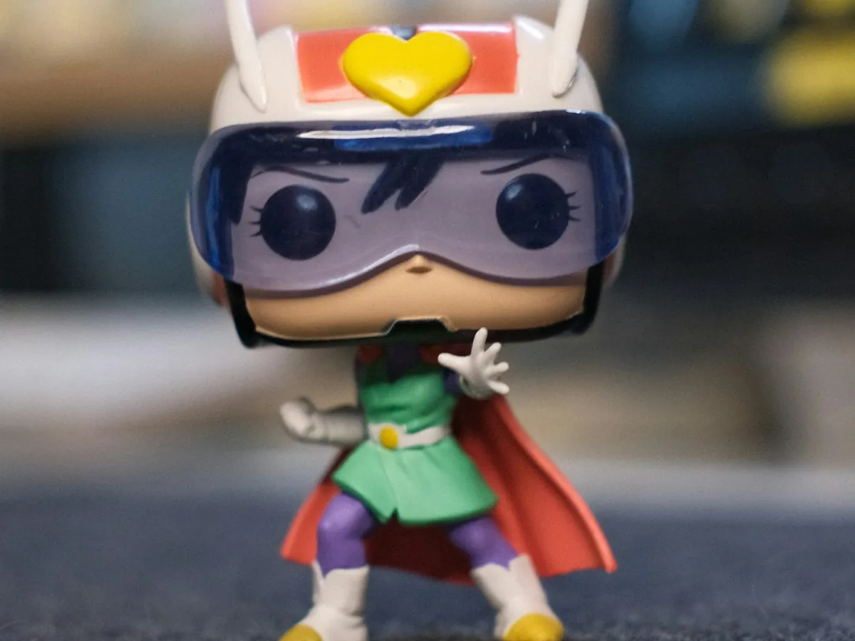 Figura Funko Pop de una superheroína